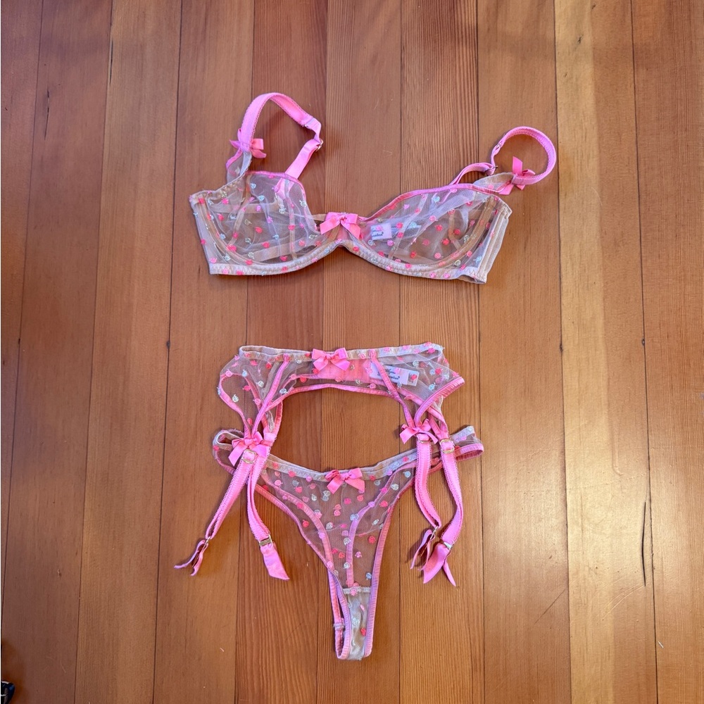 Agent Provocateur Pink and Nude Lingerie Set 3Pcs Bra 36/D+Garter belt S+Thong S